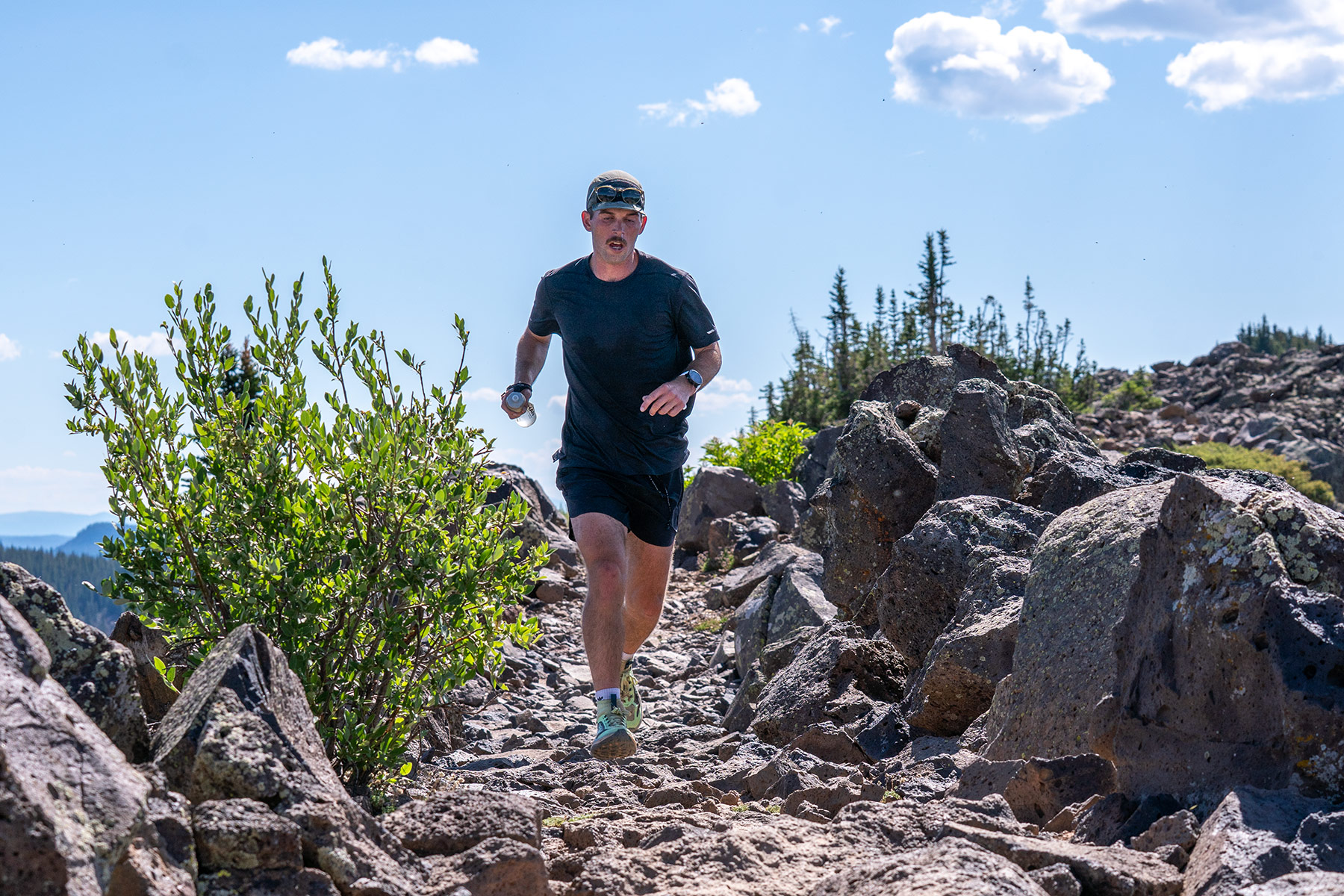 Austin Anderson running the crest
