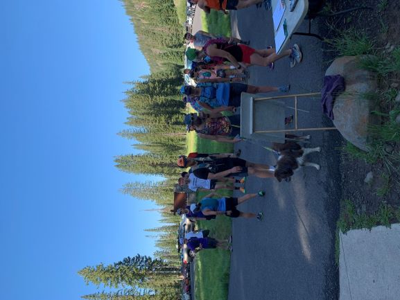 Runners gathering before the Crag Crest start