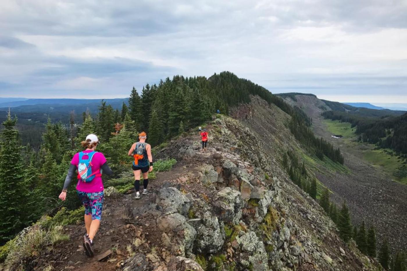 Runners along the crest - photo by Kate Avery